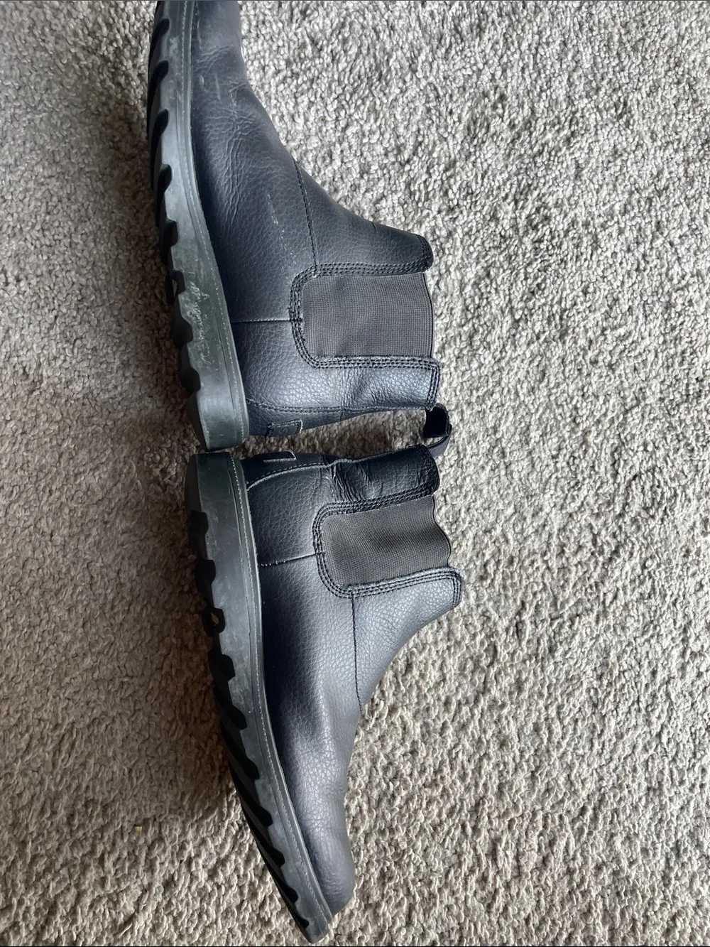 Youth Sorel Black Chelsea Boots - Rugged Slip-On Comfort.